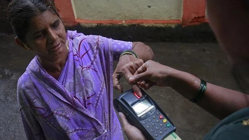 women, finger scan women, finger scan