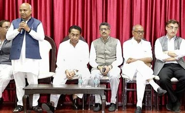 Ready for floor test; 22 MLAs held captive: Kamal Nath to MP governor kamal Nath