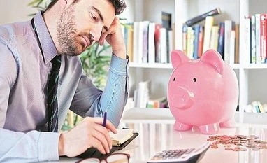 Tipping point: Despite good performance, don't bet on long-duration funds loan, banks, savings, investment