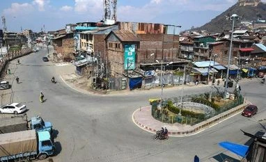 Mobile internet to be restored in J&K's Srinagar, Budgam by 7 pm today Srinagar