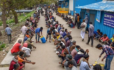 Coronavirus: 724 cases in India, toll at 17; Italy records 919 deaths coronavirus, covid-19, coronavirus pandemic, lockdown, delhi, delhi govt