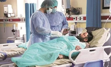 6 doctors, 4 nurses of RML quarantined after contact with Covid-19 patient Stats