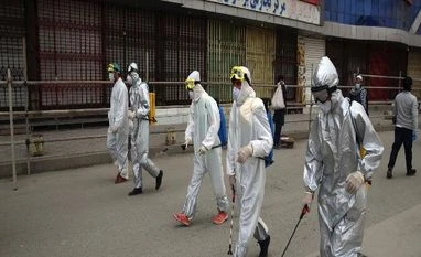 Covid-19: 42 Surat residents untraceable after they return from abroad coronavirus