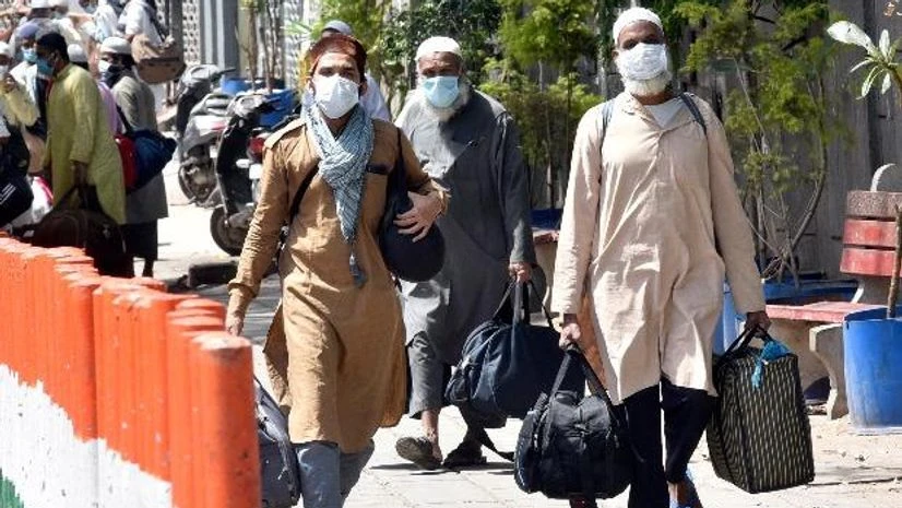 People who showed coronavirus symptoms being taken to various hospitals from Nizamuddin area in New Delhi (Photo-Dalip Kumar) People who showed coronavirus symptoms being taken to various hospitals from Nizamuddin area in New Delhi (Photo-Dalip Kumar)