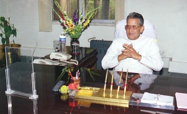 Veteran Congress leader MV Rajasekharan passes away in Bengaluru at 91 MV Rajasekharan