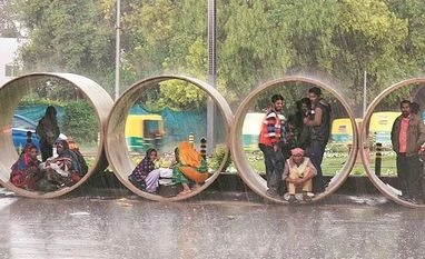 Heavy rains predicted in MP; IMD issues 'red alert' for 10 districts Heavy rains predicted in MP; IMD issues 'red alert' for 10 districts
