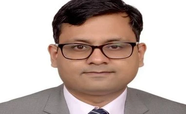 Nifty unlikely to go past 10,000 anytime soon, keep buying at low levels Abhimanyu Sofat, IIFL Securities