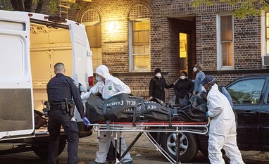 Coronavirus cases spike again even as US reaches vaccine milestone coronavirus, New York