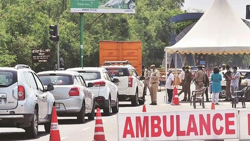 ambulance, doctors, police, coronavirus ambulance, doctors, police, coronavirus