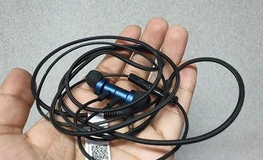 Mi Dual Driver review: Budget wired earphones with decent bass, loudness Xiaomi Mi Dual Driver earphones
