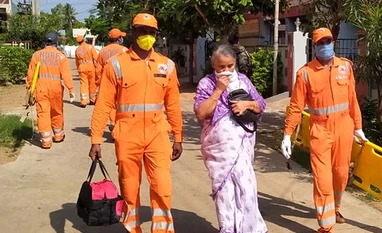 Over 90 held for planning to protest near Visakhapatnam's LG Polymers plant Vizag gas leak, LG Polymer, LG Chem Visakhapatnam gas leak, Vizag