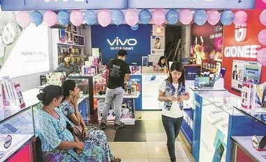 Vivo arm sends memo on 50% pay cut vivo, mobile, smartphone market, sales, stores, people