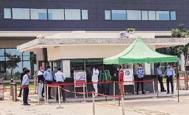 Oppo shuts Noida factory operations after 9 workers show signs of Covid-19 oppo, smartphone, manufacturing, oppo plant, greater noida, jobs, employees, staff, coronavirus