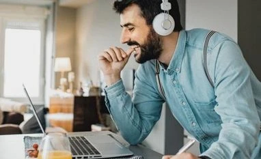 Fake call centre cheating US citizens busted in Maharashtra; 16 arrested Call agents,work from home