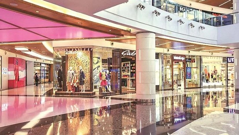 malls, retailers, retail, shops, brand, clothes, shopping, spending, sale, consumer malls, retailers, retail, shops, brand, clothes, shopping, spending, sale, consumer