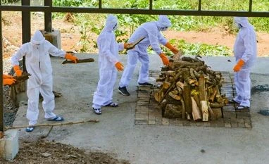 Uttar Pradesh: Rows of burning pyres in Lucknow showcase Covid-19 tragedy lockdown, coronavirus victim, cremation