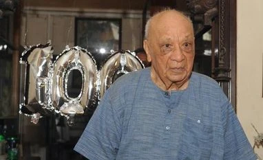 Vasant Raiji, India's oldest cricketer, dies at 100; condolences pour in Vasant Raiji