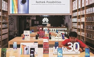 US to allow companies to work with Huawei on non-sensitive 5G tech huawei, mobile, 5g, surveilliance