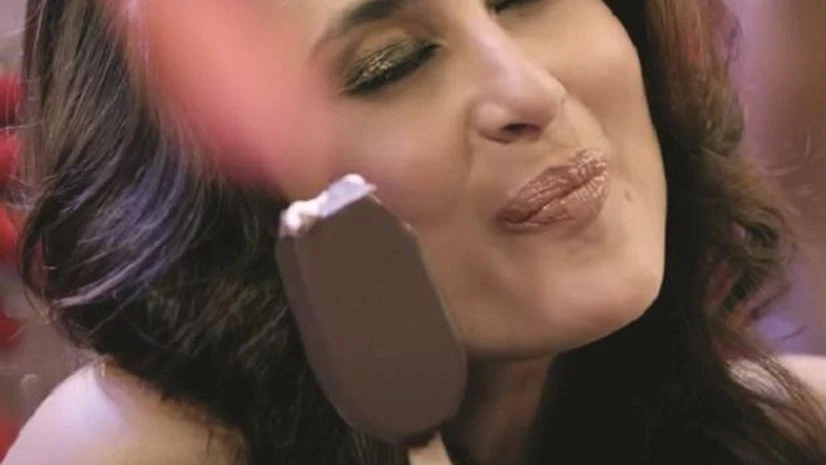 Kwality Walls, Kareena Kapoor Kwality Walls Magnum has launched an online activation with brand ambassador Kareena Kapoor for home delivery of ice creams, Airtel is working on easy recharge facilities for its subscribers