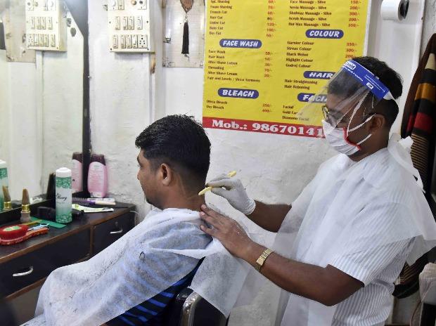 Hairstylists will wear PPE kits like mask and gloves Hairstylists will wear PPE kits like mask and gloves