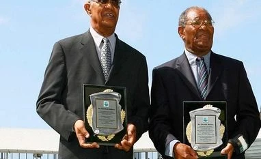 Everton Weeks Everton Weeks