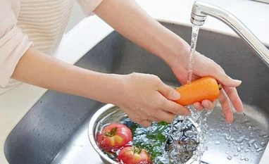 In pics: Are you washing fruits, veggies right? Check out FSSAI guidelines fruits, vegetable