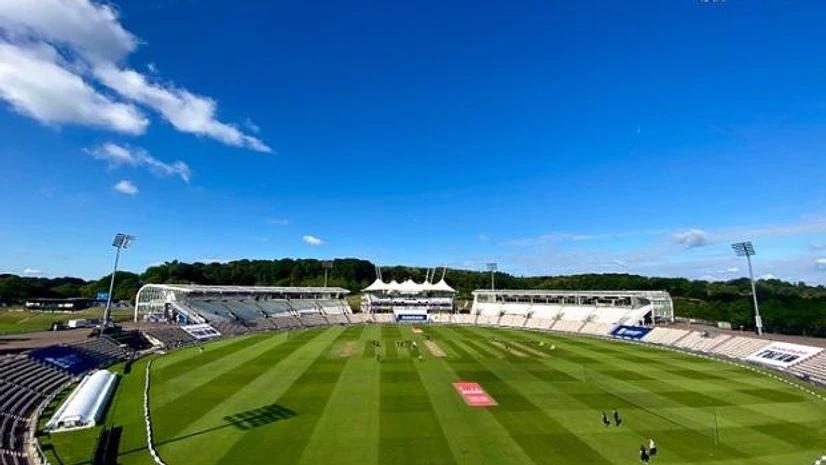 England vs West Indies 1st Test Day 3: Sun is out the Ageas Bowl, expect a full 98 Overs today. Photo: @Englandcricket England vs West Indies 1st Test Day 3: Sun is out the Ageas Bowl, expect a full 98 Overs today. Photo: @Englandcricket