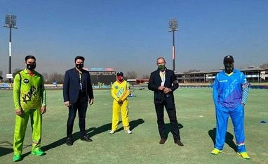 Black Lives Matter: South African players take a knee in 3TCricket match 3TCricket match in South Africa