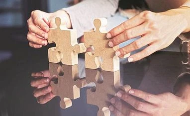 Khaitans likely to join hands with Burmans to run Eveready Industries chart