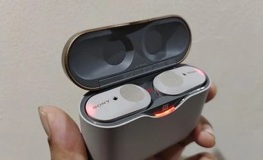 Sony WF-1000XM3 earbuds Sony WF-1000XM3 earbuds