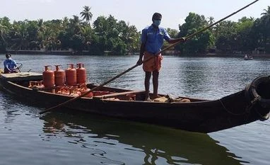LPG cyclinders delivered at doorstep in Kerala amid Covid-19 outbreak: BPCL BPCL, LPG cylinders