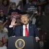 Trump signs executive order extending $400 weekly unemployment benefits