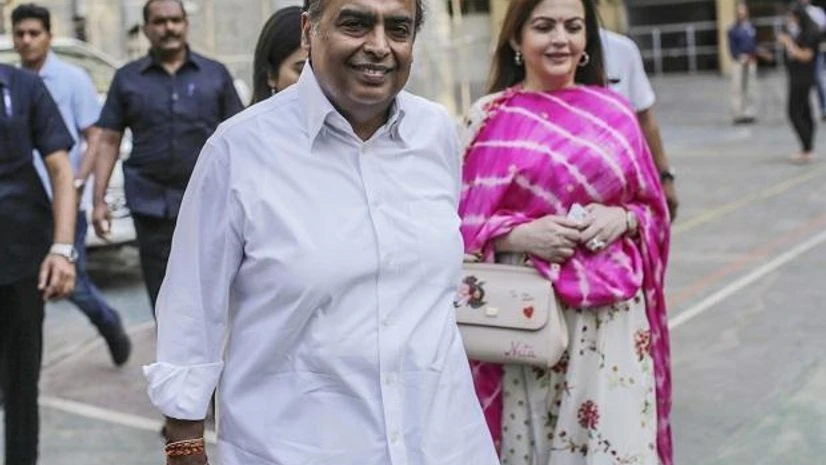 Mukesh Ambani, Nita Ambani Photo: Bloomberg