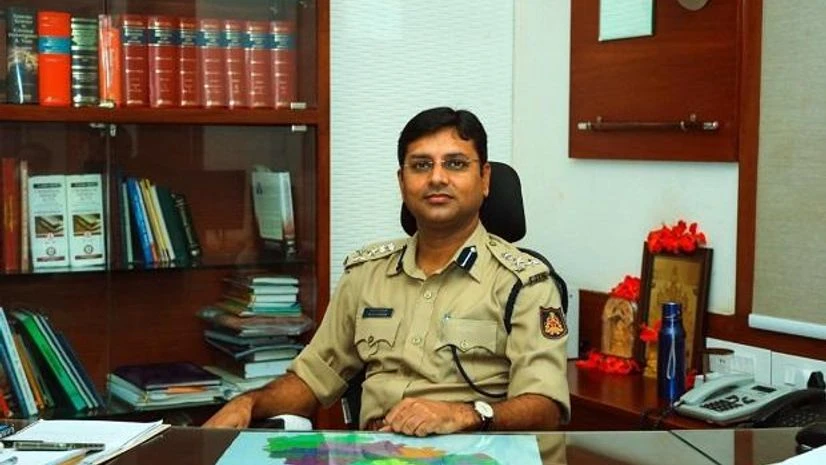 Vikash Kumar Vikash This Police chief uses alternative therapy to contain Covid-19 in Mangaluru
