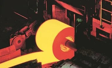 MCX sees delivery of 106,814 tns in 5 base metal contracts since Jan 2019 steel, iron, metal, manufacturing, production, molten