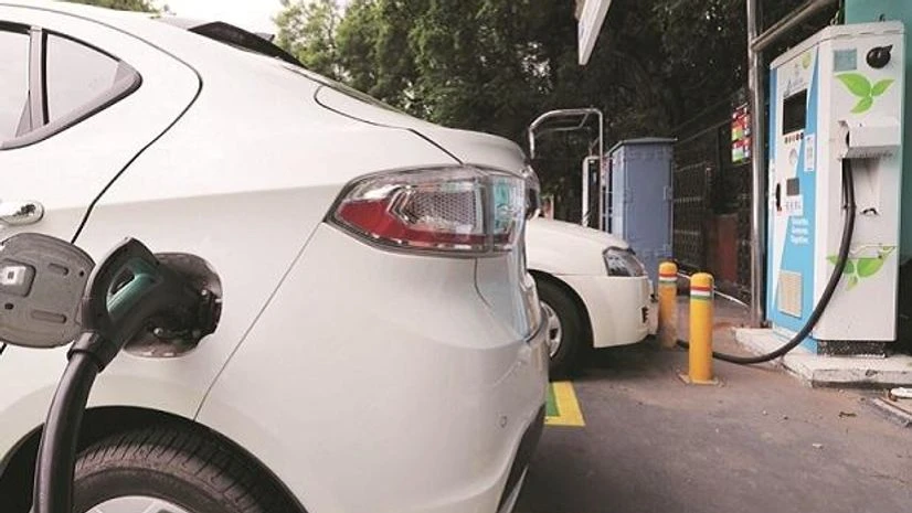 Mahindra, Tata Motors, automakers, auto makers, auto Mahindra, Tata Motors, automakers, auto makers