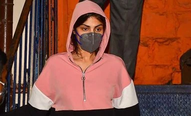 Sushant case: Rhea Chakraborty arrested by Narcotics Control Bureau Rhea Chakraborty