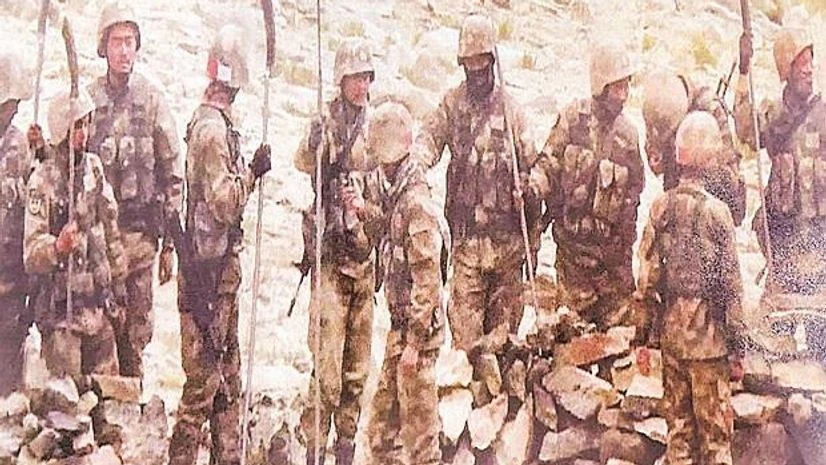 ladakh standoff, indian army, People's Liberation Army People’s Liberation Army (PLA) soldiers approached the Indian post near Mukhpari peak at around 6 pm on Tuesday. According to sources, when the PLA refused warnings to stop, Indian soldiers fired shots in the air (Photo: PTI)