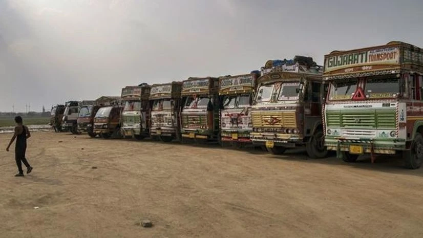 Trucks, transport Trucks, transport