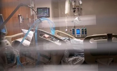 DATA STORY: India's active cases now under 900,000, down 12.12% from Sep 18 peak Hospital, Coronavirus