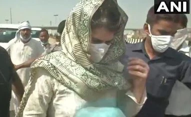 Cong convoy to Hathras stopped; Rahul, Priyanka Gandhi proceed on foot Priyanka Gandhi Vadra, Hathras