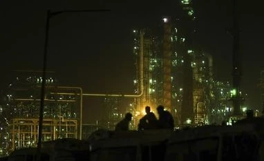 India's refinery throughput recovers in Sep, LNG imports rising: Ind-Ra Oil refinery