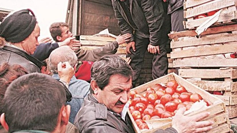 food hunger, hoarding, stockpiles food hunger, hoarding, stockpiles