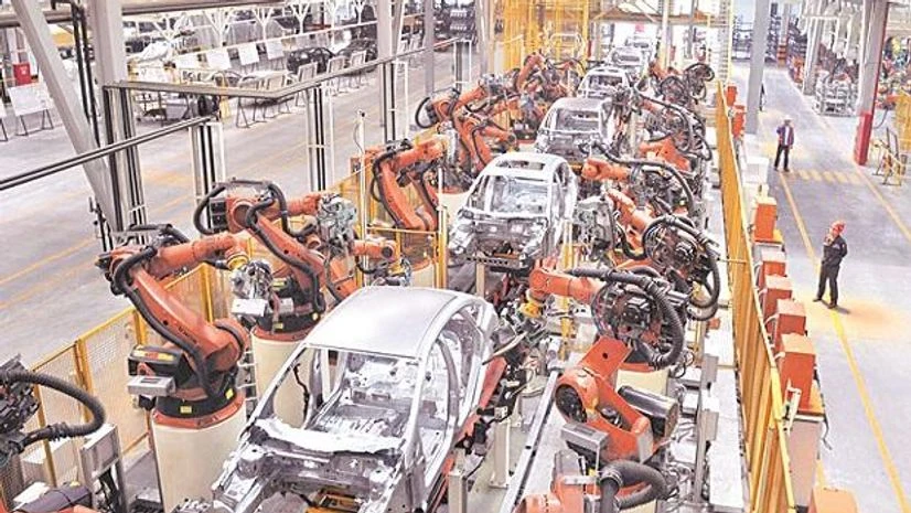 Amid skewed recovery in the auto segment, analysts suggest adopting a selective approach while picking stocks in the segment Amid skewed recovery in the auto segment, analysts suggest adopting a selective approach while picking stocks in the segment