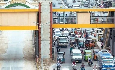 Economist report ranks Dhaka, Karachi in world's ten least liveable cities Karachi