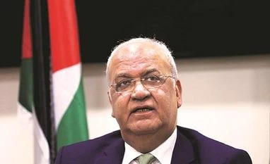 Longtime spokesman for the Palestinians, Saeb Erekat dies at 65 Saeb Erekat