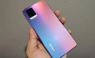 Chinese directors of firm associated with Vivo fled India last year: ED Vivo V20