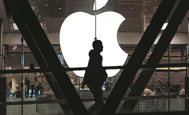 Apple planning to launch a podcast subscription service: Report apple, iphone, foxconn, smartphone