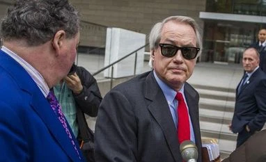 L Lin Wood, Mark Stephen Attorneys L Lin Wood (C) and Mark Stephen (L). Photo: Bloomberg