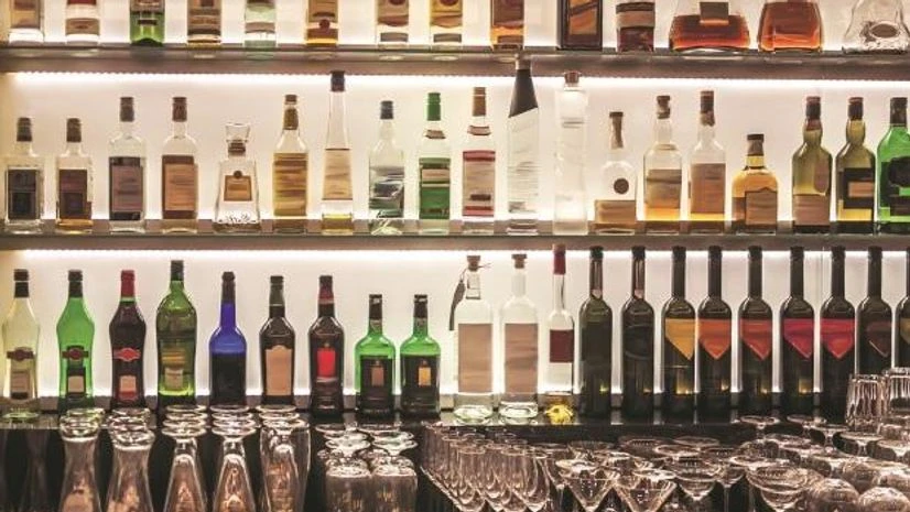 Karnataka govt allows Bengaluru bars, hotels, clubs to operate till 1 am | India News alcohol, wine, liquor
